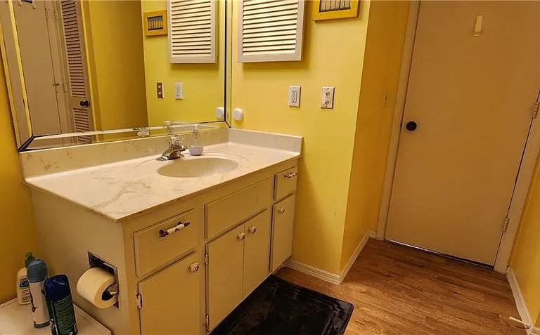 109 Georgetown Blvd #109 — Photo 21