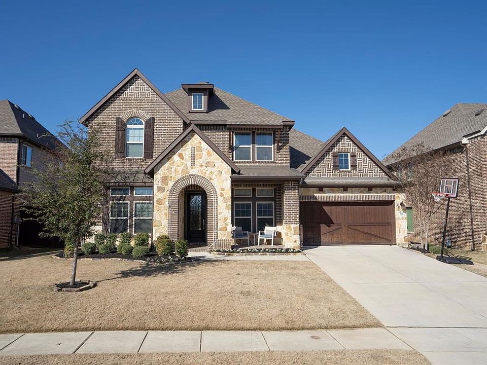 1st image of 528 Hidden Meadow Dr