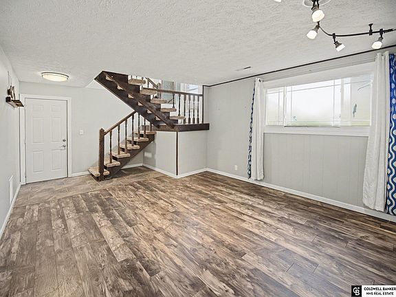 3rd image of 8201 South St
