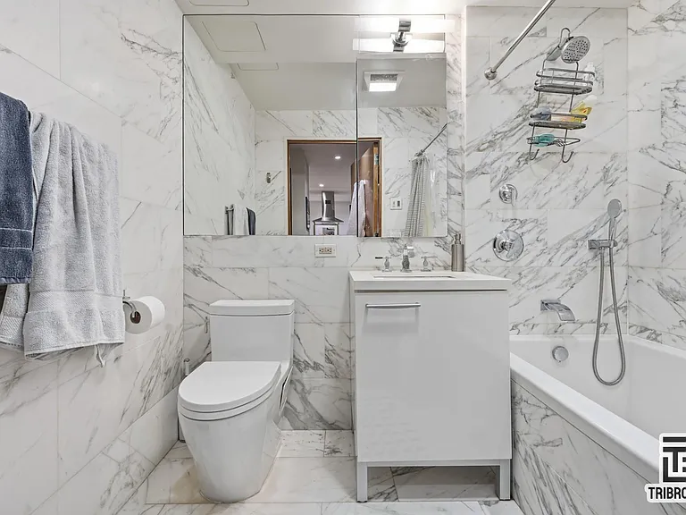 151 W 21st St #3A — Photo 7