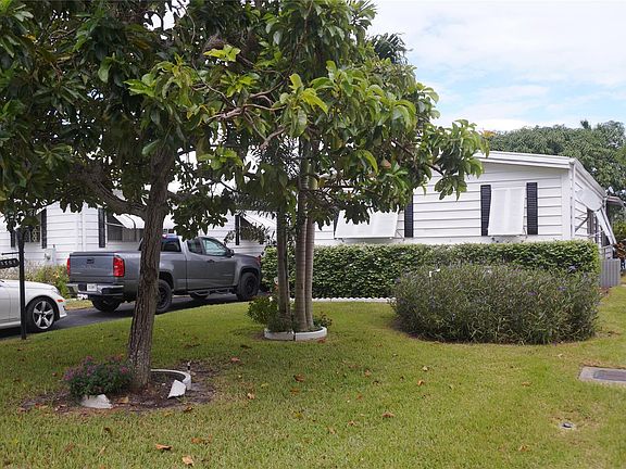 5th image of 5720 Lagoon Drive