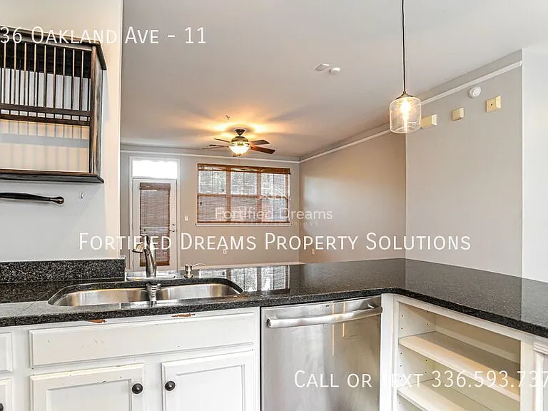 536 Oakland Ave #11 — Photo 3
