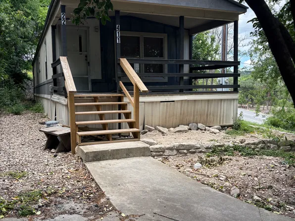 (undisclosed Address), Ingram, TX 78025