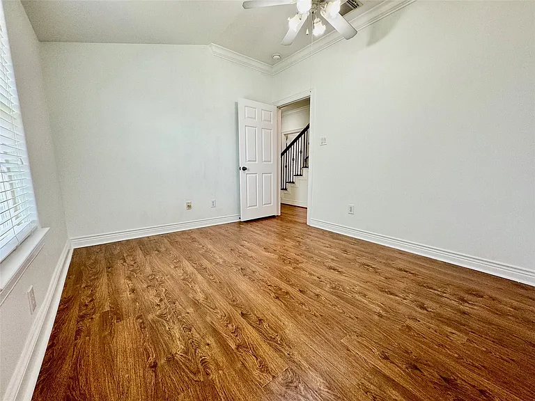 4507 Crawford St — Photo 34