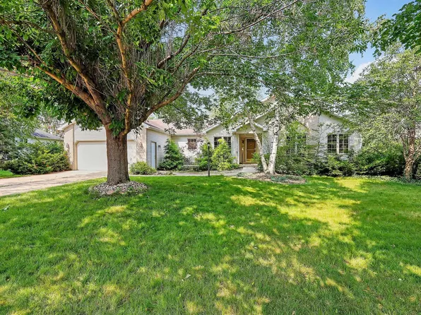 1180 Dolan Dr, Sun Prairie, WI 53590