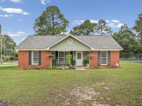 101 Tall Pines Dr, Leesburg, GA 31763