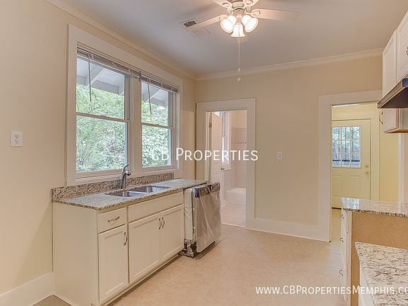 2nd image of 1447 N Parkway