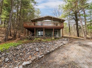 16301 W Lake Rd, Branchport, NY 14418