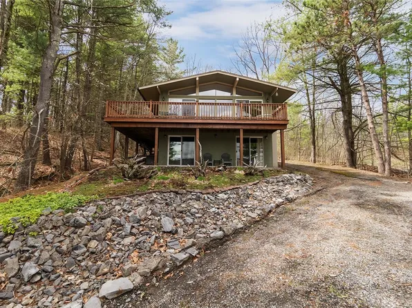 16301 W Lake Rd, Branchport, NY 14418