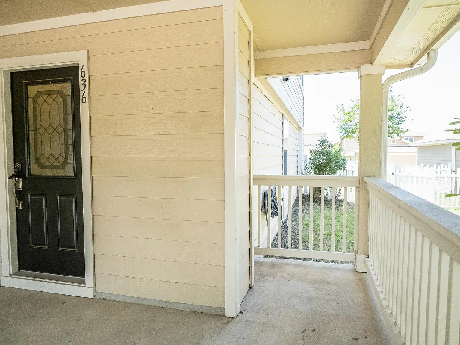 3 bed, 2.5 bath, 1496 sqft, $1,900 — Photo 3
