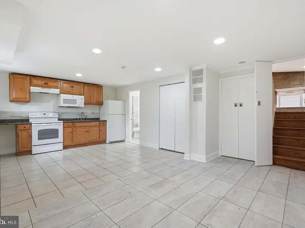 7305 Brookcrest Pl, Annandale, VA 22003