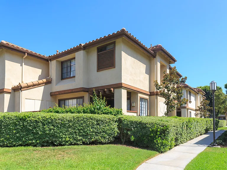 Rancho Tierra Apartment Homes — Photo 13