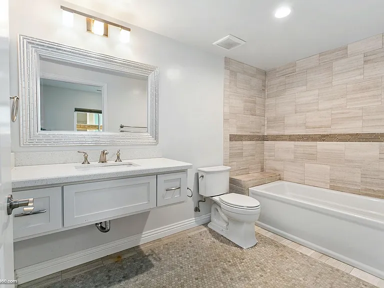 1627 Hornblend St — Photo 20