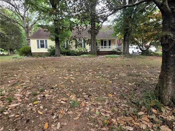 7820 Whipple Trl, Greensboro, NC 27455