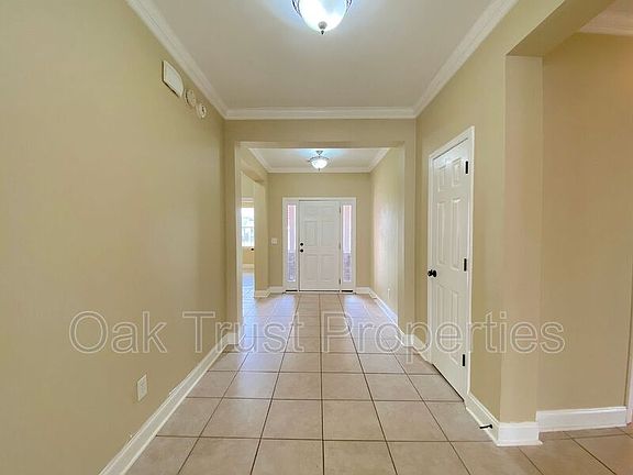 2nd image of 416 Glenmore Dr