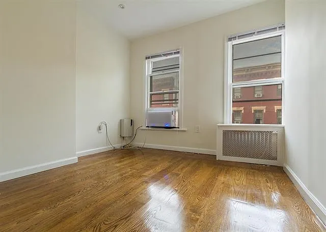 281.5 2nd St #3 — Photo 7