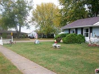 3rd image of 355 W Carpenter Dr