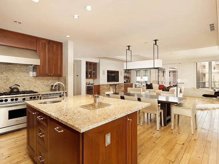102 Founders Pl #301 — Photo 8