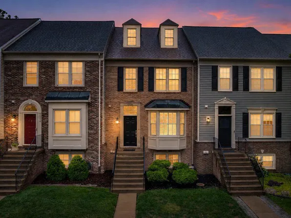43576 Blacksmith Sq, Ashburn, VA 20147