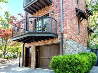 221 N Locust Ave APT 6, Fayetteville, AR 72701