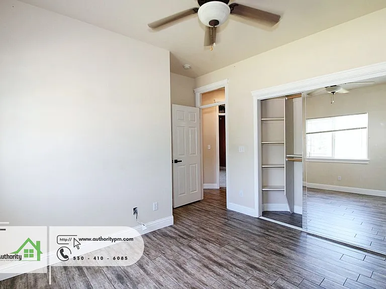 2279 Wicklow St — Photo 18