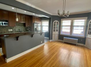 3016 James Ave S #102, Minneapolis, MN 55408