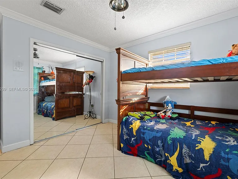 14012 SW 38th Ter — Photo 32