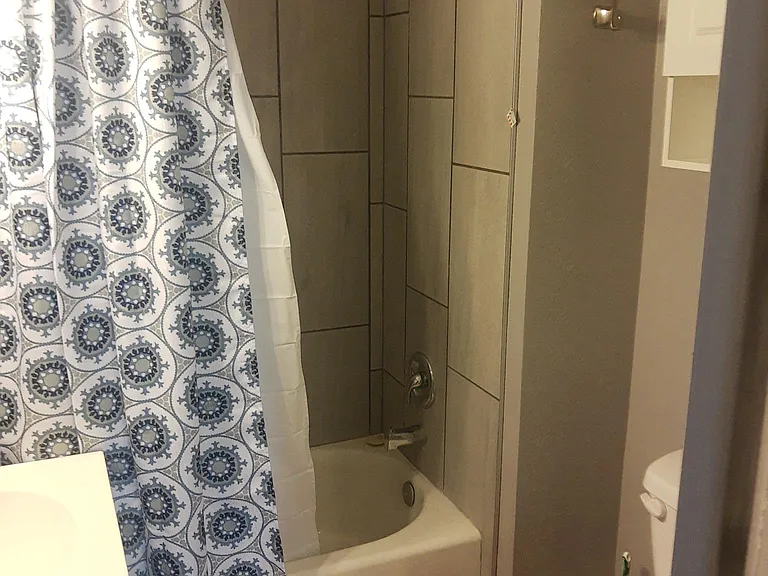 1520 N Hayes Ave — Photo 9