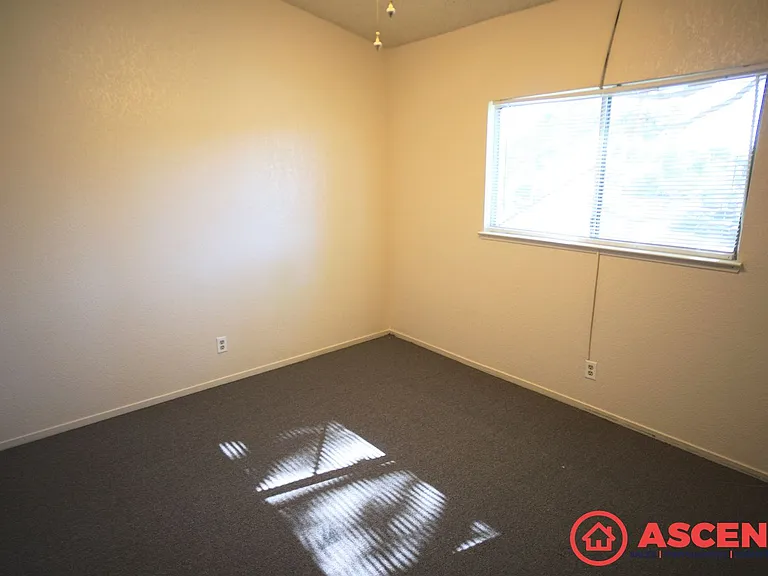 4600 Beechwood St #44 — Photo 7