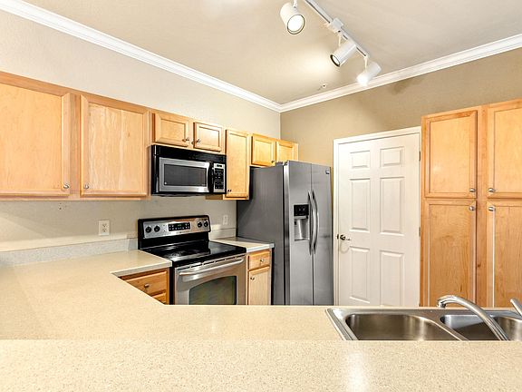 5th image of 285 Old Village Center Cir Unit 5207