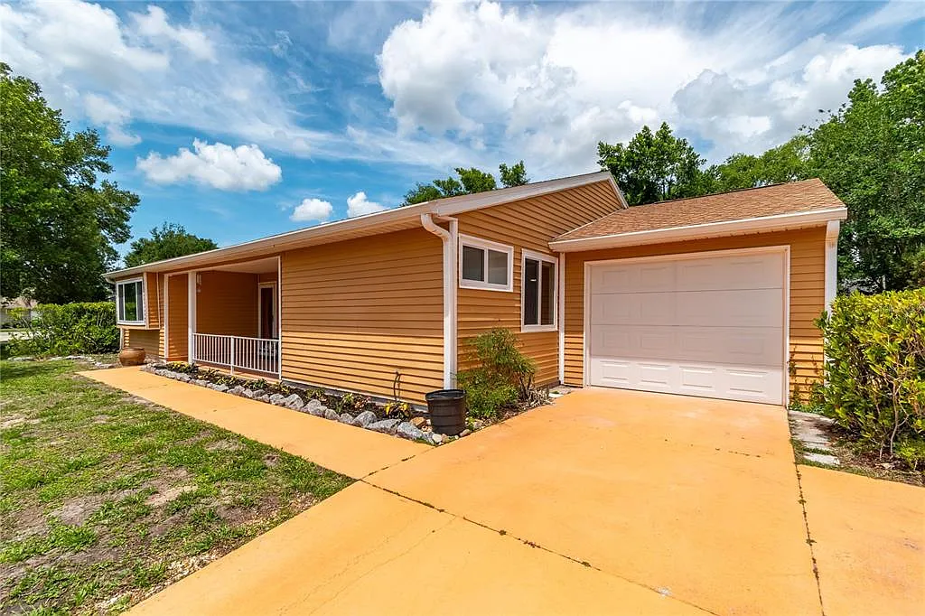 2 bed, 2.0 bath, 1432 sqft, $1,800 — Photo 3