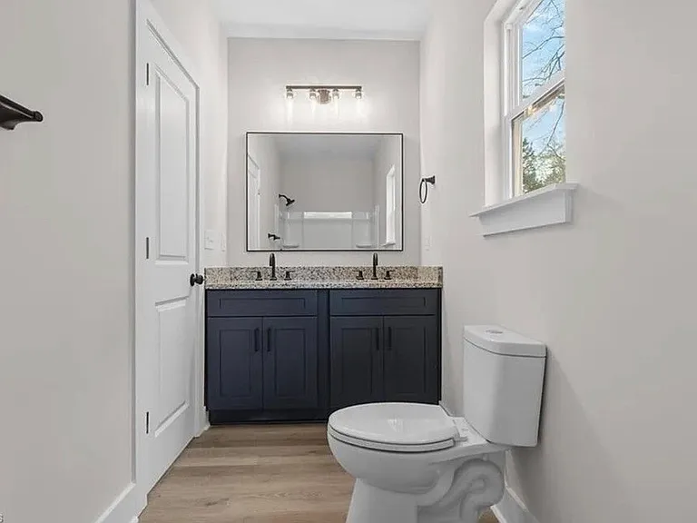 5009 Page St — Photo 6