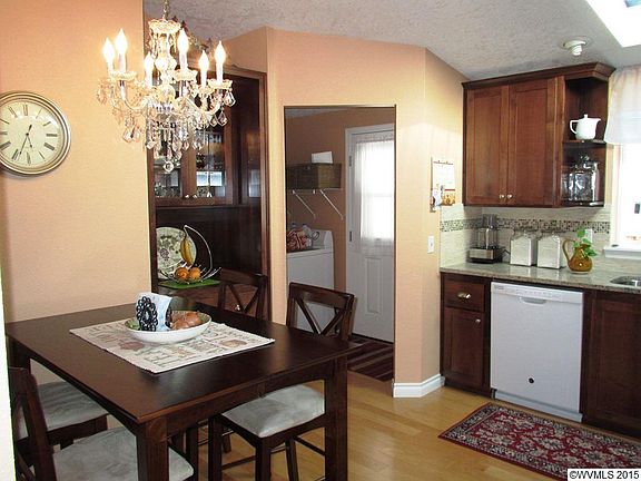 5th image of 4940 Sunnyside Rd SE Unit B5