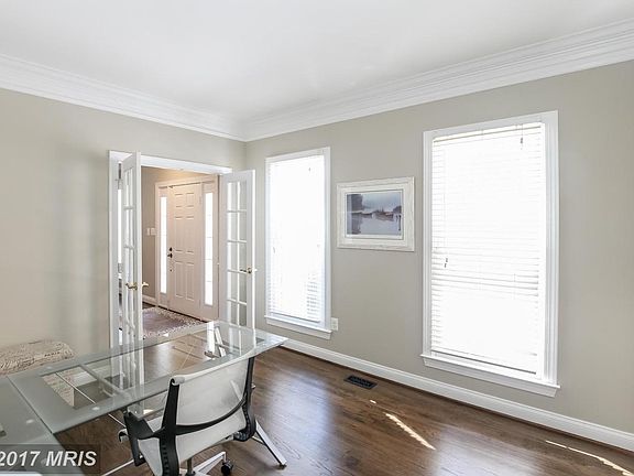 3rd image of 13601 Aqua Ln