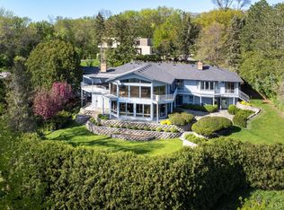 1065 Edgewood Hills Rd, Wayzata, MN 55391