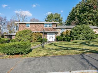 5 Dennis St, Clinton, MA 01510