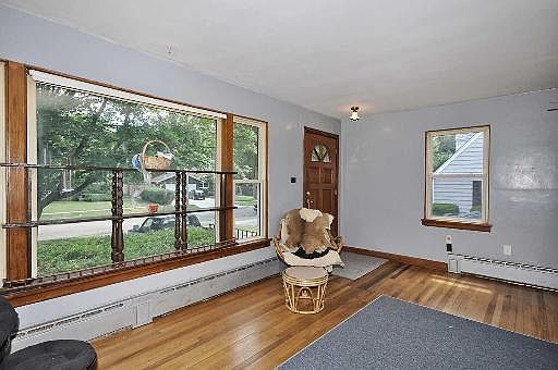 3rd image of 2114 E Craig Dr