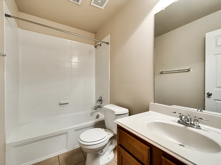 2116 Hartley Dr — Photo 12