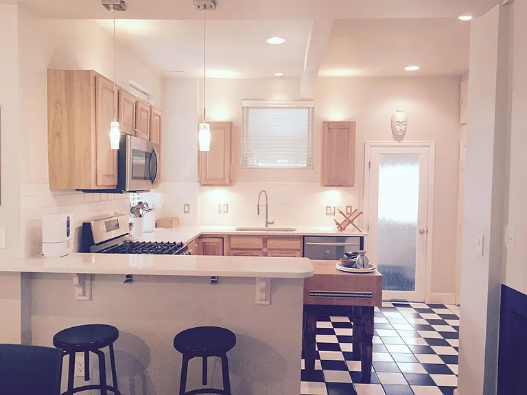 2515 N Clarkson St #A — Photo 4