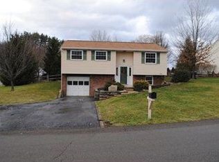 401 Woodcock Dr, Cranberry Township, PA 16066