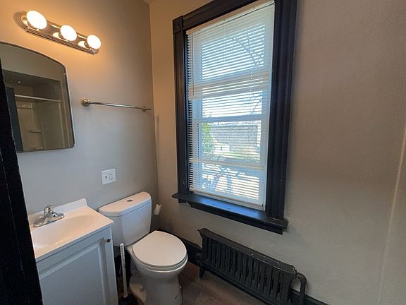 2nd image of 19 S Ann St #11502267