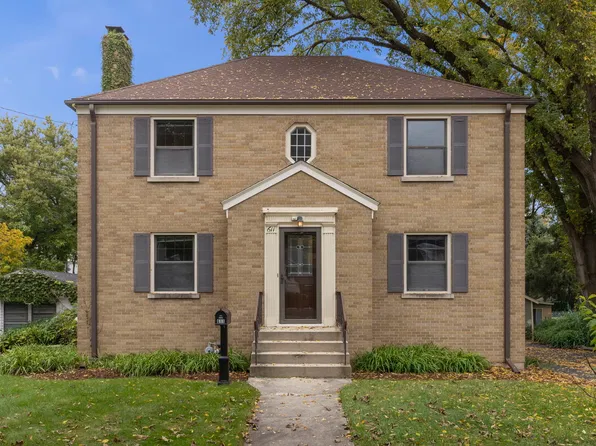 611 E Illinois St, Wheaton, IL 60187