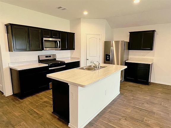 3rd image of 20839 Marigold Meadow St