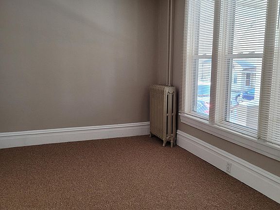3rd image of 526 22nd Ave