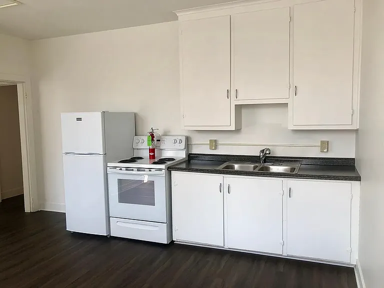 14 Clarke St #3 — Photo 5