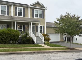 18 Barrett Dr, New Windsor, NY 12553