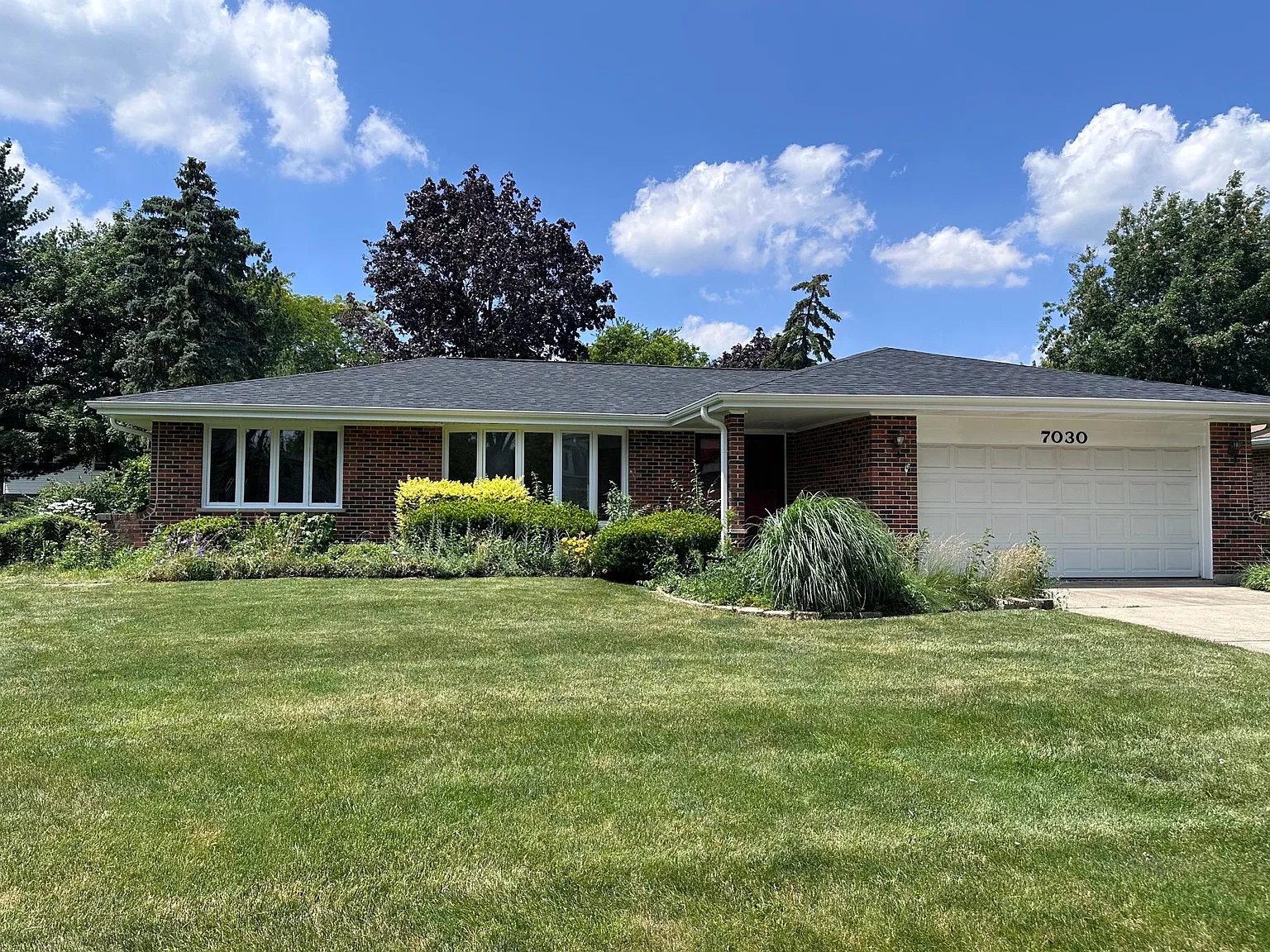 3 bed, 2672 sqft, $3,500 — Photo 1