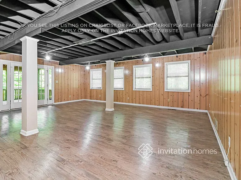 3427 Hill Ln — Photo 17