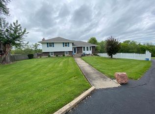 5216 Edgehill Dr, Kansas City, KS 66106