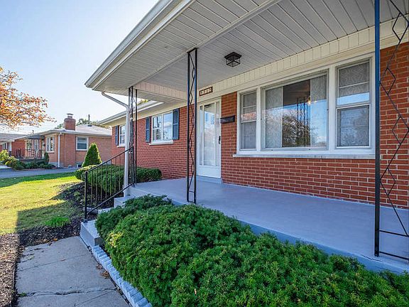 3rd image of 5512 Pico Ln